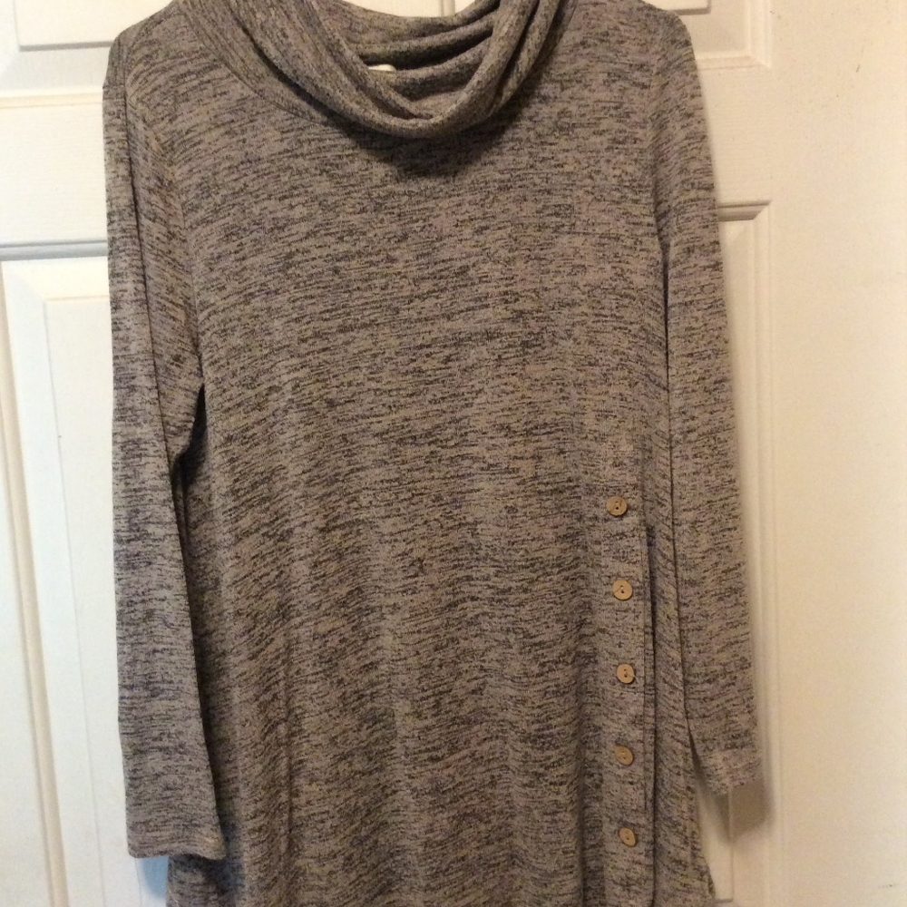 Womens long sleeve gray XL Misia thin sweater